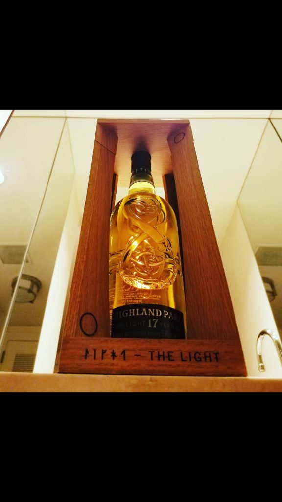 The Whiskey Noob review Highland Park 17 The Light