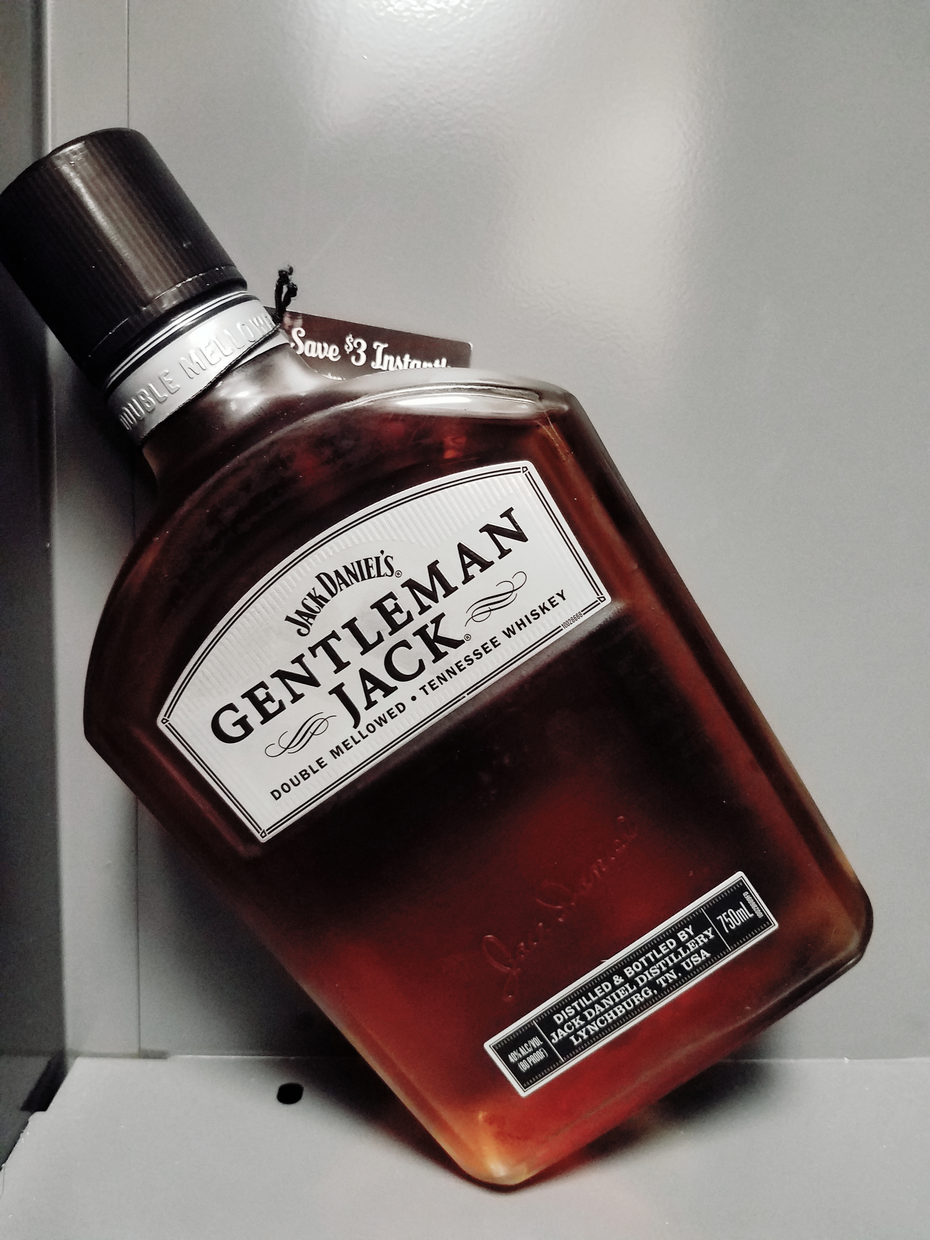 Read more about the article Gentleman Jack Tennessee Whiskey: JAWS Rating 7.1/10​